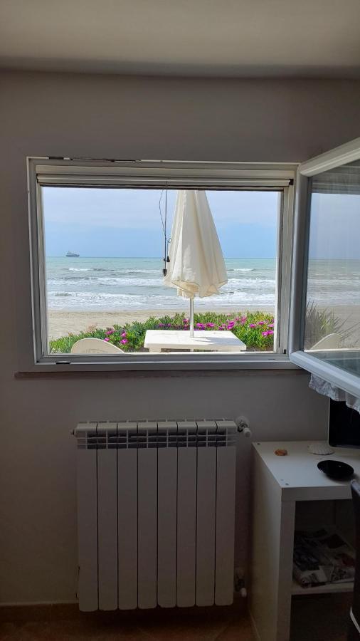 Ferienwohnung Casina Sulla Sabbia Torvaianica Exterior foto
