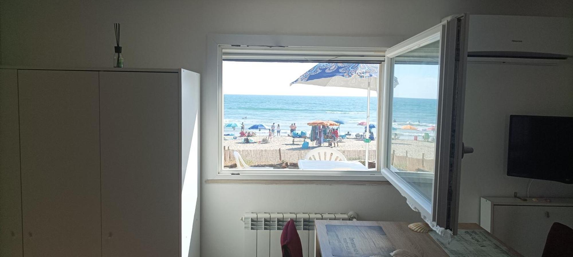 Ferienwohnung Casina Sulla Sabbia Torvaianica Exterior foto
